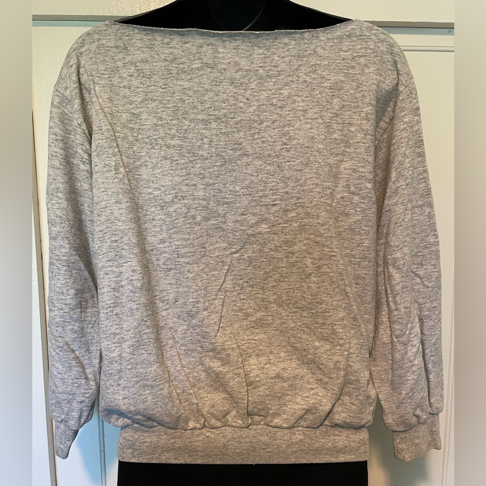 Vintage Women Power Sweatshirt! ✈️ - Picture 5 of 9